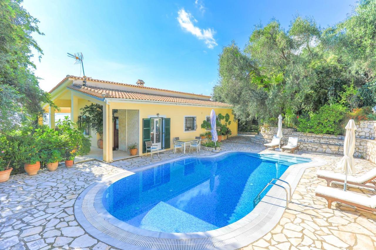 Villa Natasha Katavolos Экстерьер фото