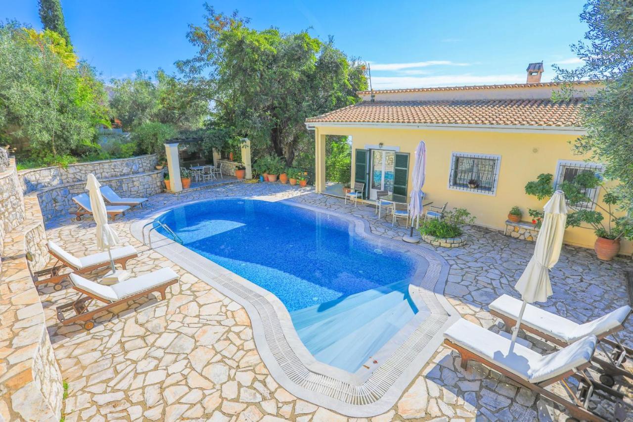 Villa Natasha Katavolos Экстерьер фото