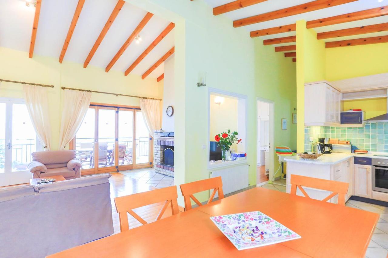 Villa Natasha Katavolos Экстерьер фото