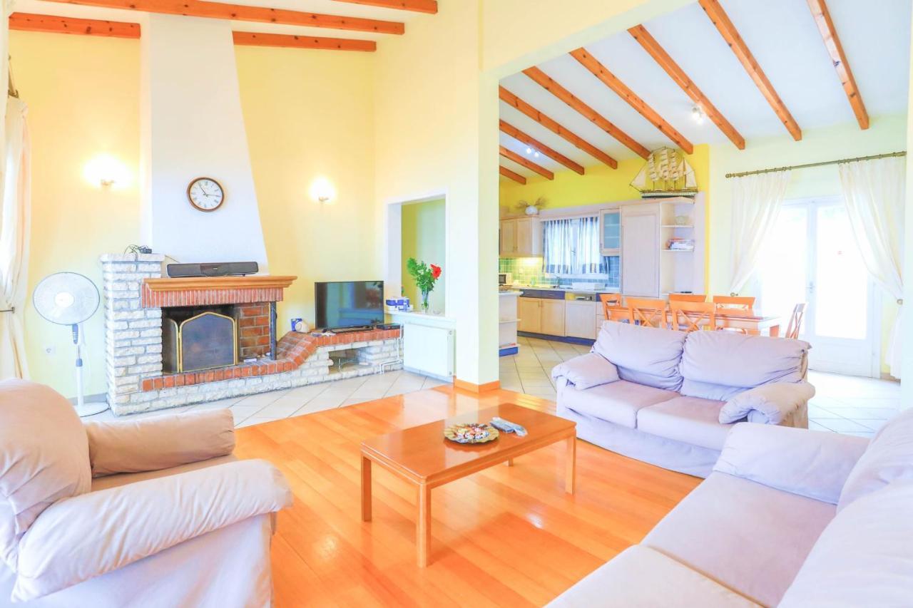Villa Natasha Katavolos Экстерьер фото